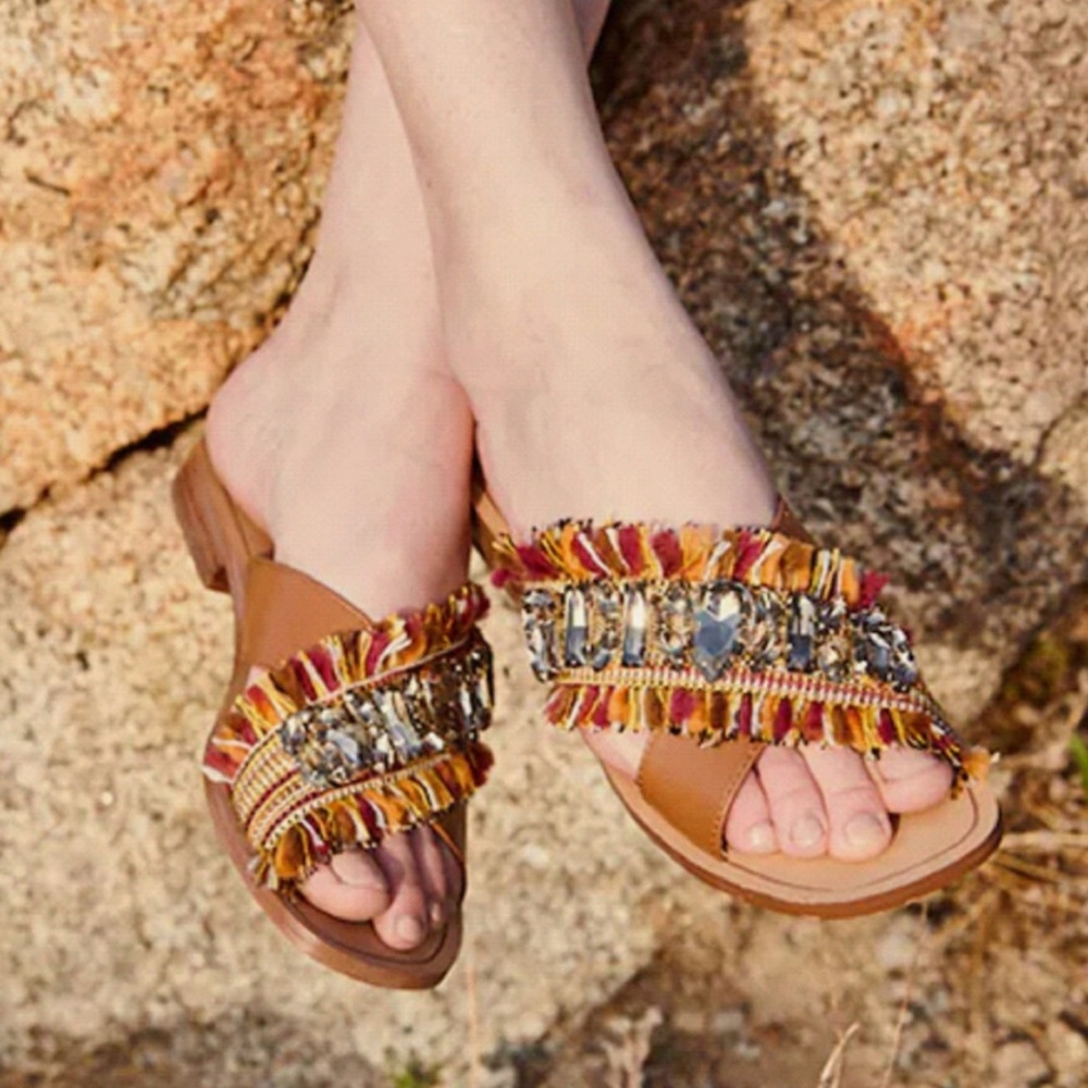 Crown Vintage Somaya in Pastel Multi/Buff